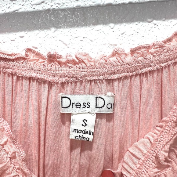 Dress day Pink Ruffled Off-Shoulder Maxi Dress S - Picture 5 of 8